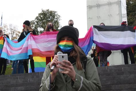 Gallery Hundreds Rally In Support Of Estonias Lgbt Community