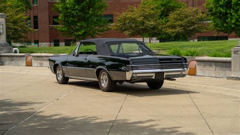 1965 Pontiac GTO Convertible for Sale at Auction - Mecum Auctions