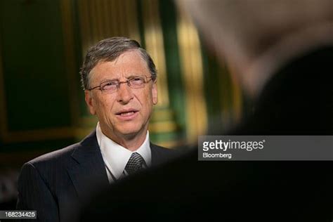 39 Microsoft Corp Co Founder Bill Gates Interview Stock Photos, High ...