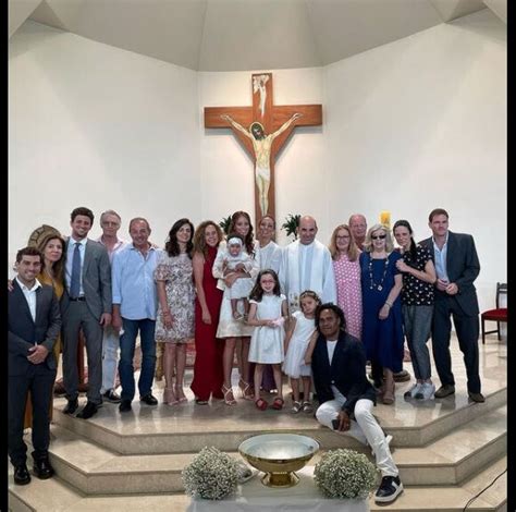 Christian Karembeu et sa femme Jackie parents comblés au baptême de