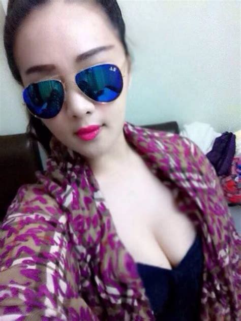 Naked Cao Giang In The Viet Nam Personal Show