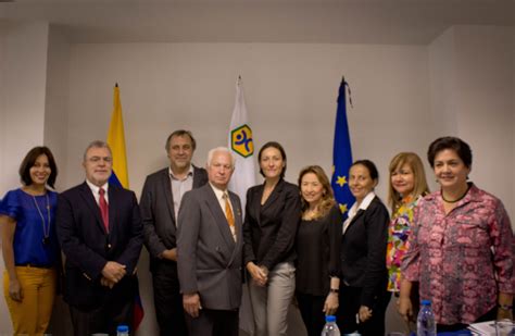 Embajadora De La Unión Europea Visita A Finampyme Finampyme