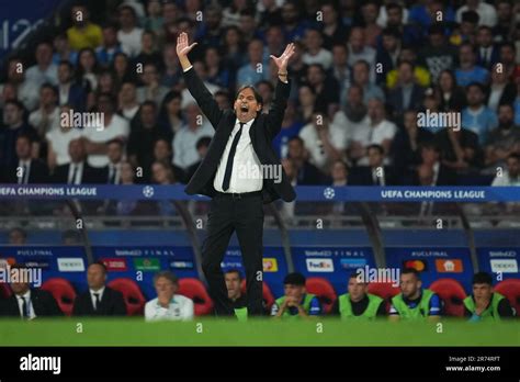 Simone Pipo Inzaghi Durante La Uefa Champions League Incontro Finale