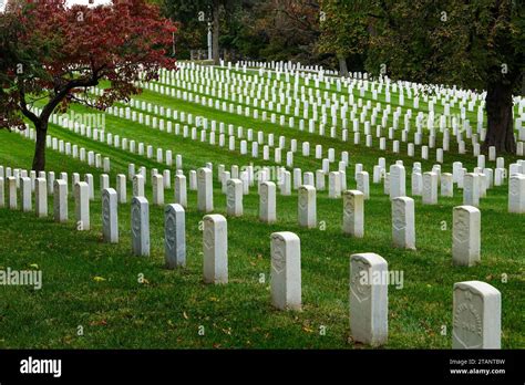 Us National Cemeteries Hi Res Stock Photography And Images Alamy