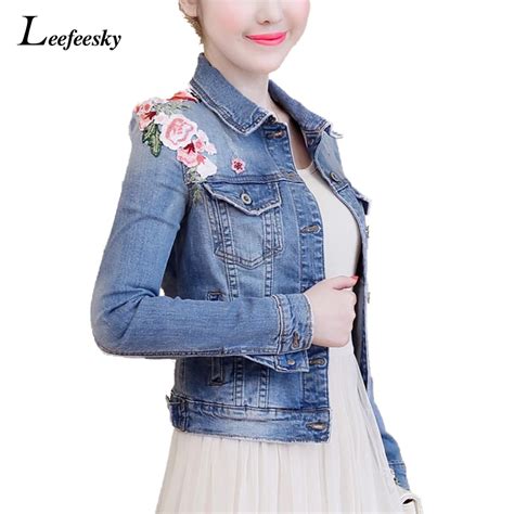 Floral Embroidery Women Jeans Coat Autumn 2017 New Arrival Slim Denim Jacket Light Washed Short