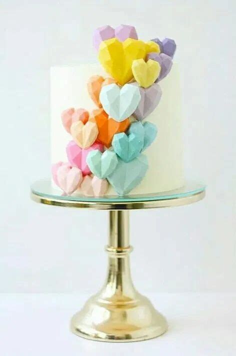 Feast Your Eyes On These Super Pretty And Adorable Heart Shaped Cake