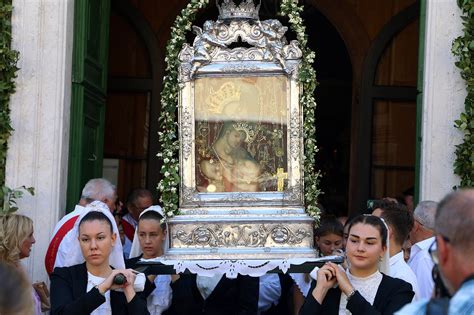 U Skradinu Je Proslavljeno Ro Enje Bla Ene Djevice Marije Ili Mala