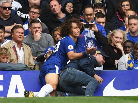 Antonio Conte calls on David Luiz to play through the pain barrier with