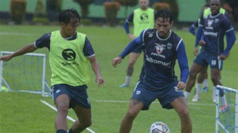 Hitungan Persib Juara Liga 1 PSM Wajib Terpeleset Luis Milla Wajib