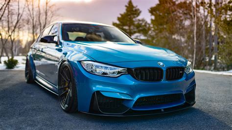 Blue BMW M3 - backiee