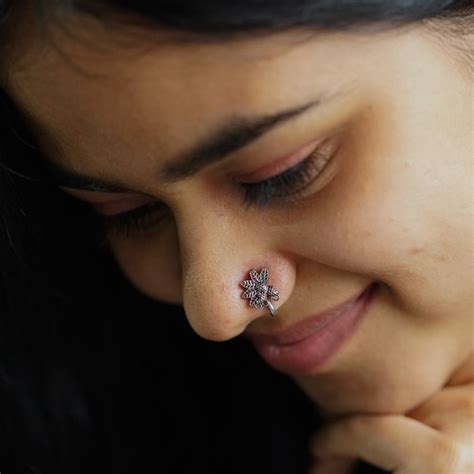 how to put in a nose pin