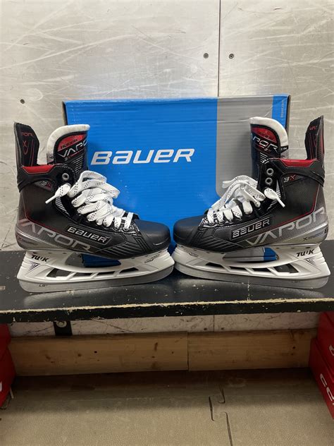 New Bauer Regular Width Size 9 Vapor 3x Hockey Skates Sidelineswap