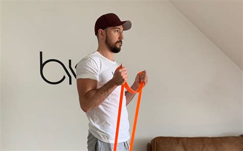 Bicep Curls With Resistance Bands The Right Way