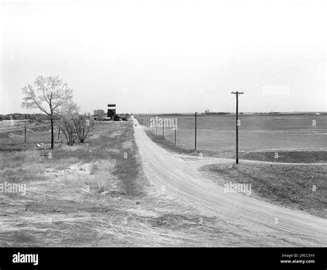 Telephone Lines 1930s Hi Res Stock Photography And Images Alamy