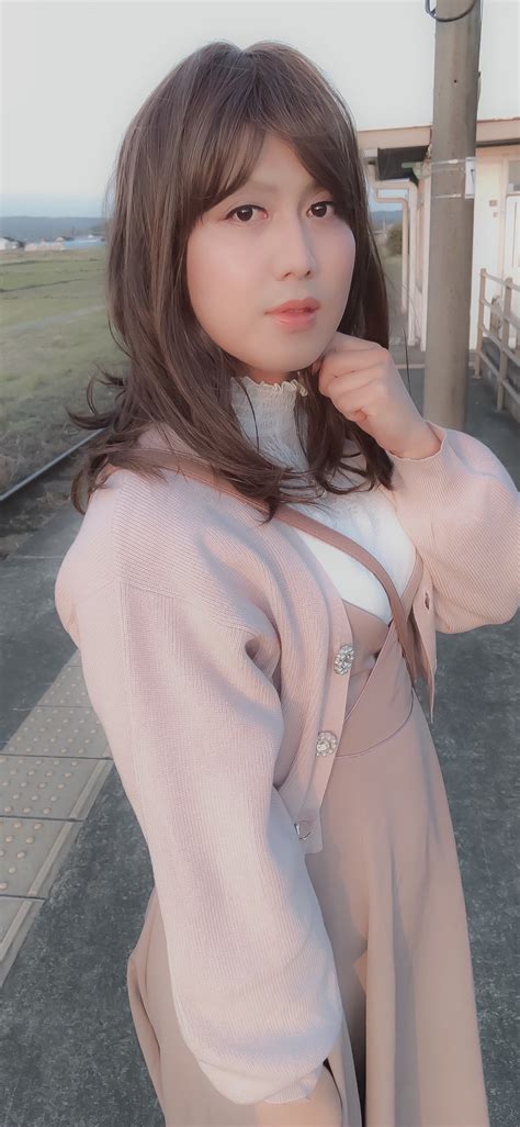 奈々（nana）💐女装男子🌸 On Twitter 月曜日、やっほー😘☀️ 今週も始まって朝から憂鬱ですね😅💦 また週末目指して、無理し