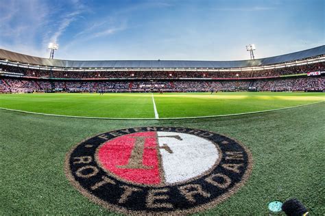 Feyenoord Rotterdam szokuje Negocjuje transfer dużego talentu z Dynama