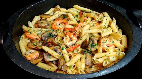 Cocinar Para Los Amigos Macarrones Con Gambas Y Champiñones