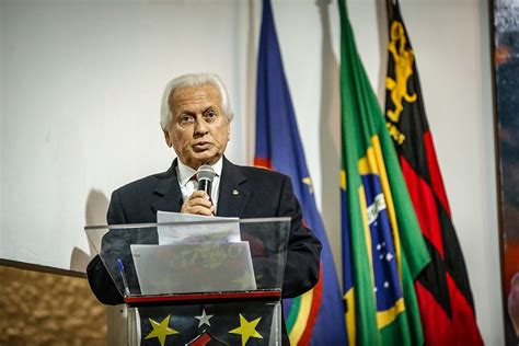 Presidente do Conselho do Sport esclarece que não há decisão de