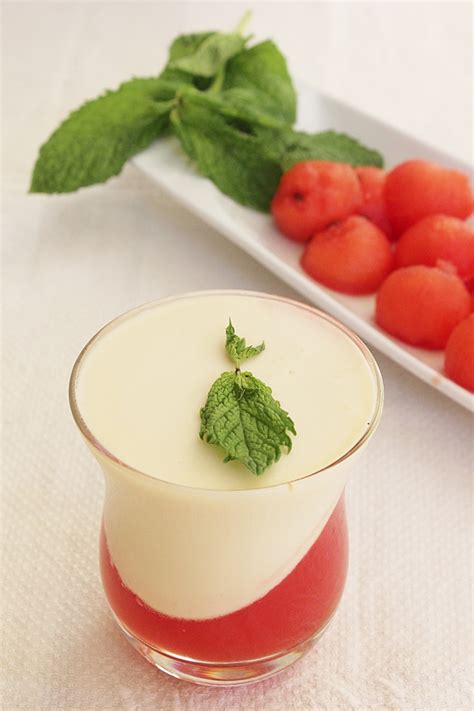 Cozinhadaduxa Panna Cotta de Iogurte Melancia e Hortelã sem lactose