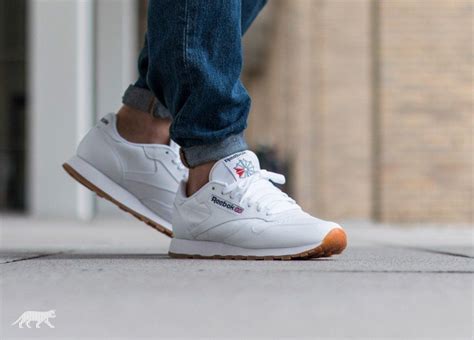 Reebok Classic Leather White Gum In 2020 Reebok White Sneakers White Sneakers Men Reebok