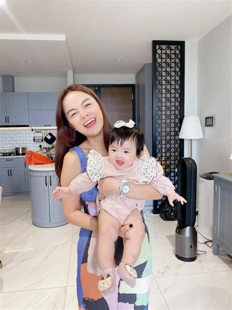Hội mẹ bỉm sữa hot nhất Vbiz lần đầu chung khung hình Nhan sắc quá đỉnh vẫn bị thế lực nhí áp đảo