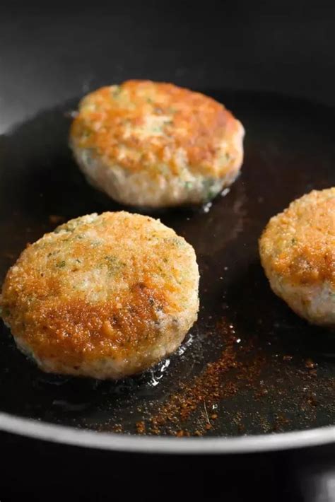 Pioneer Woman Salmon Patties Recipe In 2024 Salmon Patties Recipe Salmon Cakes Recipe