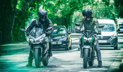 Kawasaki представила два новых маломощных электромотоцикла