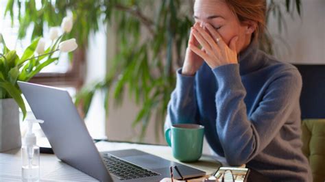 Avere Sempre Sonno Sintomi Cause E Rimedi Alla Sonnolenza Diurna Fem