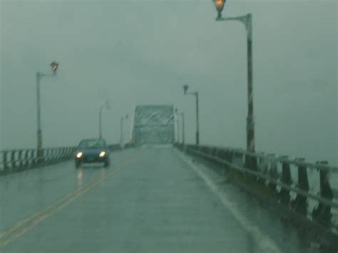 File:Approaching the Champlain Bridge on a rainy day.JPG - Wikipedia