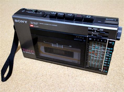 【真空管 Audio Collection Ⅳ 携帯プレーヤー編】 2 Sony 短波ラジオ付き小型ラジカセ Wa 5000 Donn