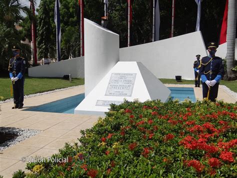 Polic A Nacional Celebra El Aniversario Del Natalicio De Carlos