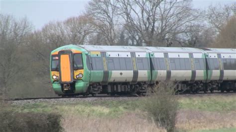 Southern Class 377s Near Arundel 01 04 16 Youtube