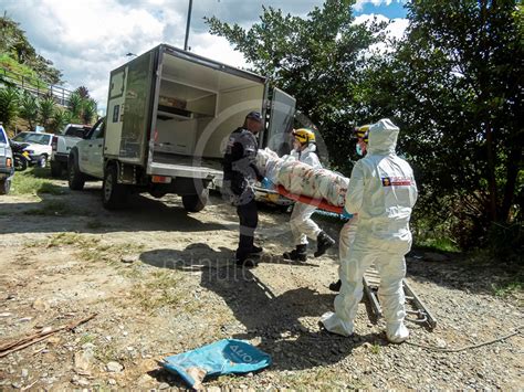 FOTOS Así fue la inspección técnica del cuerpo encontrado en la Comuna