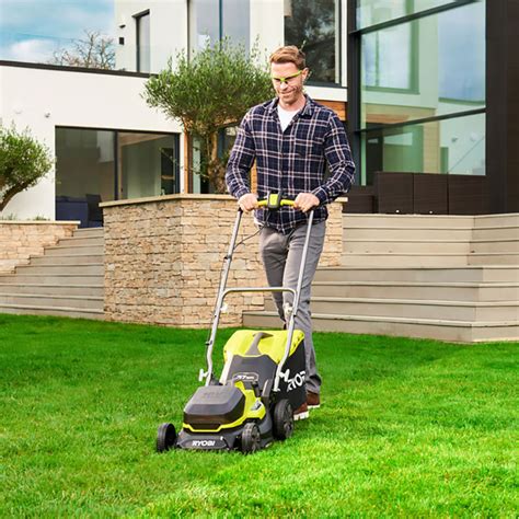 Аккумуляторная газонокосилка RYOBI RY18LMX37A-0: цена, характеристики ...