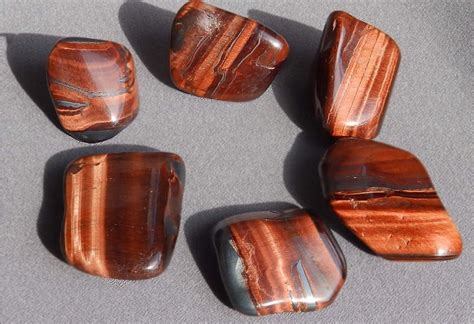 Камень бычий глаз: лечебные и магические свойства, кому подходит