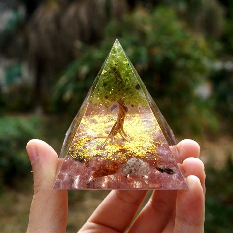 Levensboom Orgone Piramide Peridoot Aardbei Kwarts Emf Etsy