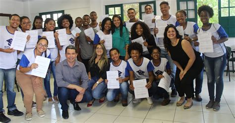 Jovens Do Projeto Start Para O Futuro Assinam Contrato CBV