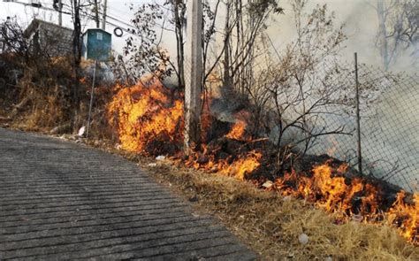 Incendio De Pastizales En Zacualtipán Amenaza Viviendas En Colonia Zaragoza