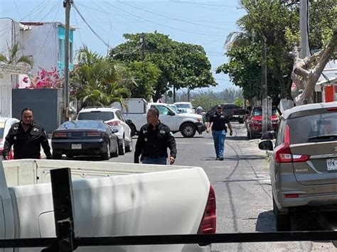 Sorprende a ciudadanos movilización policiaca por cateo a vivienda en