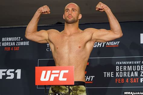 Volkan Oezdemir MMA Junkie