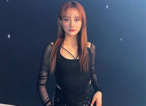 Nahyun HOT ISSUE Profile Age Birthday Height Facts