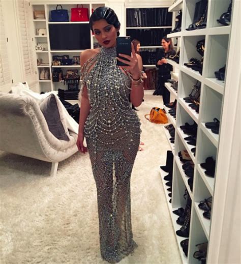 See the Dazzling Gatsby-Inspired Costumes Kris Jenner and Her Daughters ...