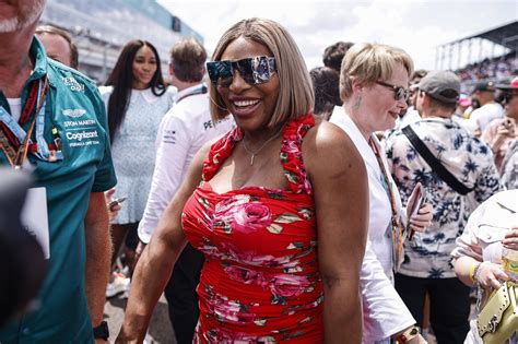 Apari Ie Str Lucitoare Pentru Serena Williams La Marele Premiu De La