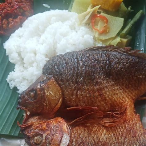 ikan Mas Goreng | BisGo