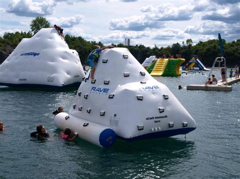 Waterparks In Pennsylvania That Ll Make Your Summer Epic Water Park Inflatable Water Park