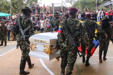 En video así fue el funeral de alias Mayimbú