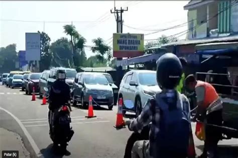 Puncak Arus Balik 2024 Jalan Raya Pantura Arah Jakarta Macet Parah