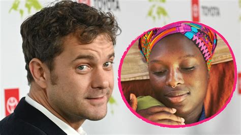 Cuddle Photo Joshua Jackson Shares First Baby Snapshot Archyde