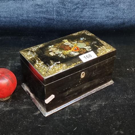 A Truly Stunning Victorian Lacquered Wooden Tea Caddy Boasting