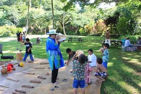 Waimea Falls Park with Beautiful Botanical Gardens